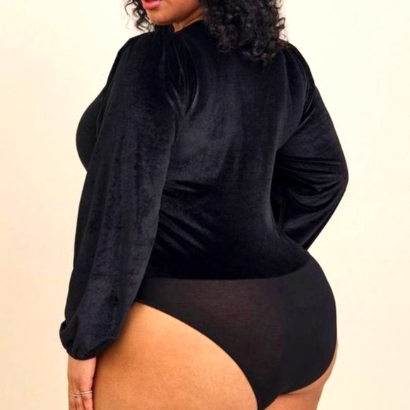 ❤️NWT VINTAGE TORRID BODYSUIT - STRETCH VELVET PUFF BLOUSON SLEEVES - SIZE 4X - Picture 2 of 9